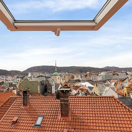 Det Lille Rode Huset Ved Floibanen Villa Bergen Buitenkant foto