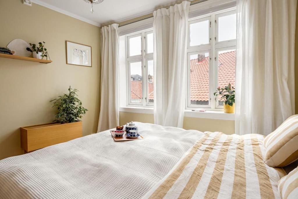 Det Lille Rode Huset Ved Floibanen Villa Bergen Buitenkant foto