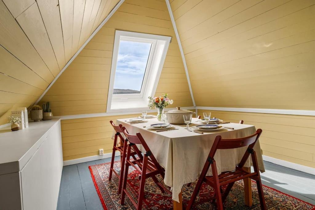 Det Lille Rode Huset Ved Floibanen Villa Bergen Buitenkant foto